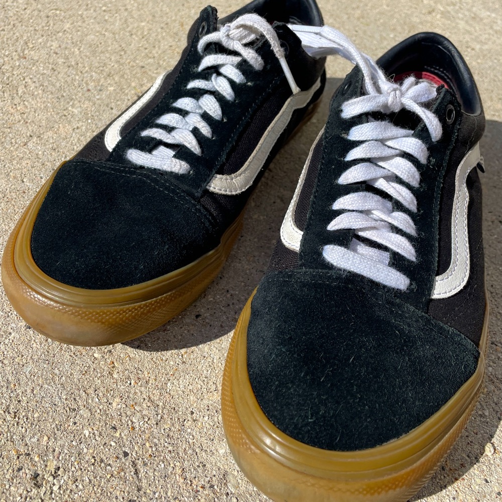 Vans Skate Old Skool Shoe off the wall black gum